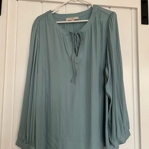 Woman’s plus size Loft blouse